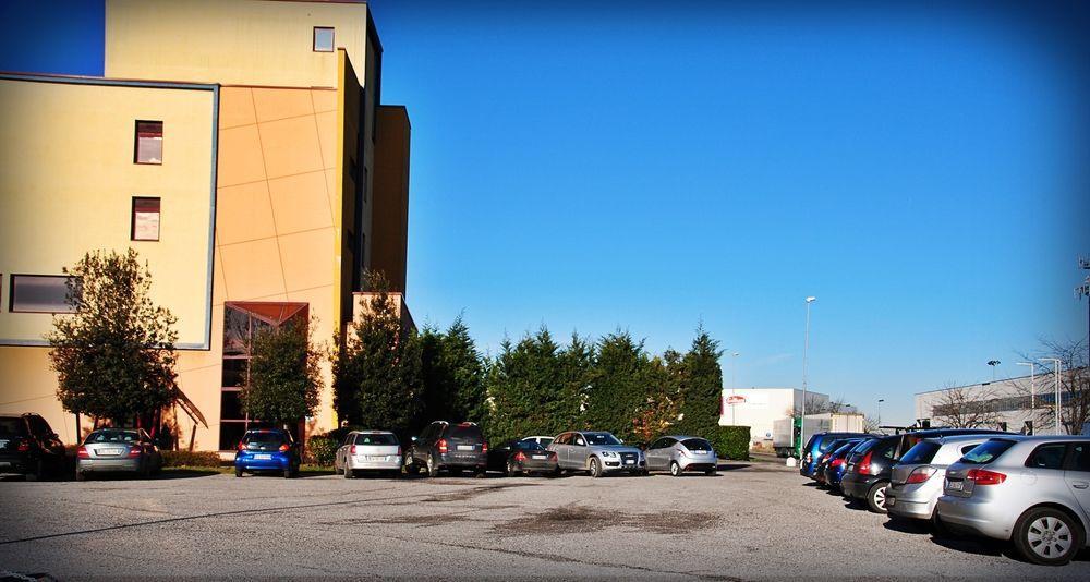 Break Hotel Ospedaletto Lodigiano Zewnętrze zdjęcie